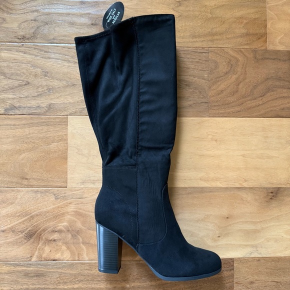 Brand New Women's Knee High Black Faux Suede Wide Calf Boots, Size 9.5, NWT - Picture 3 of 4